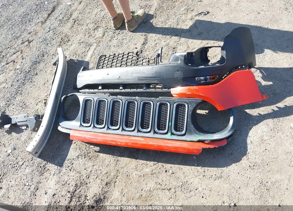 2015 JEEP RENEGADE VIN: ZACCJBBT0FPB76116