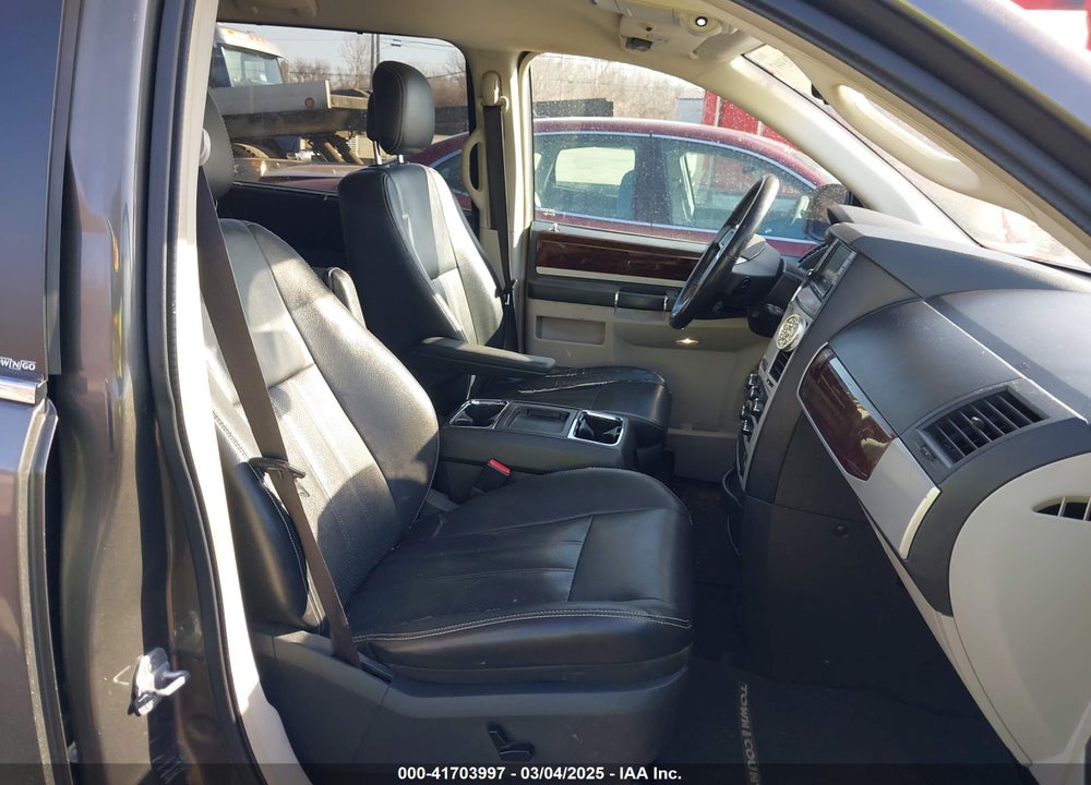 2010 CHRYSLER TOWN & COUNTRY TOURING PLUS VIN: 2A4RR8D1XAR473064