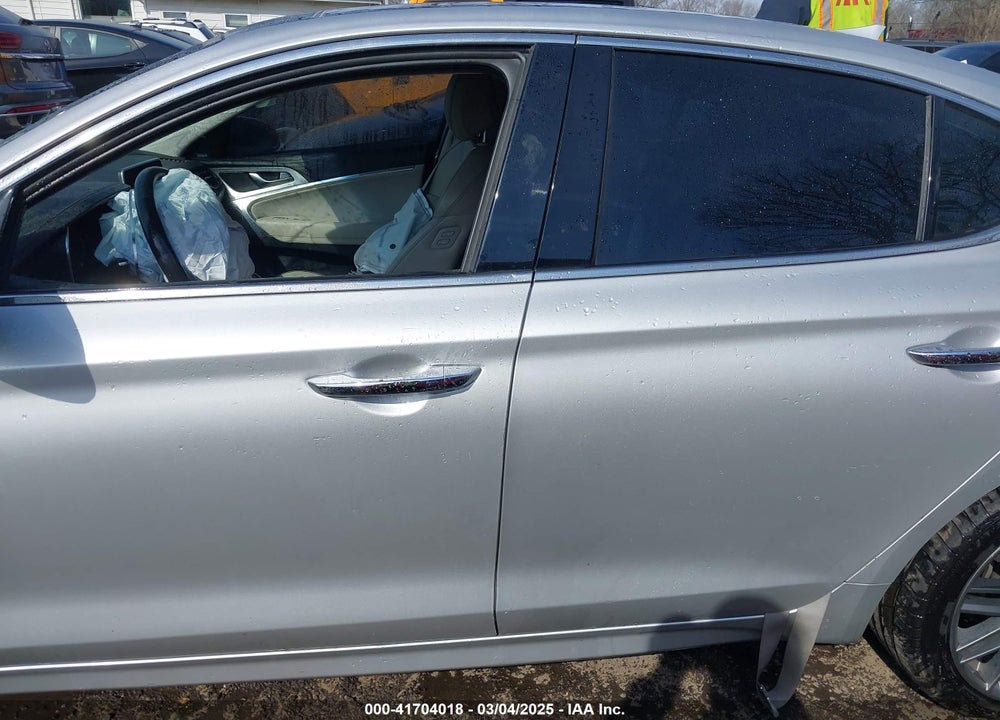 2019 GENESIS G70 2.0T ADVANCED VIN: KMTG34LA5KU026611