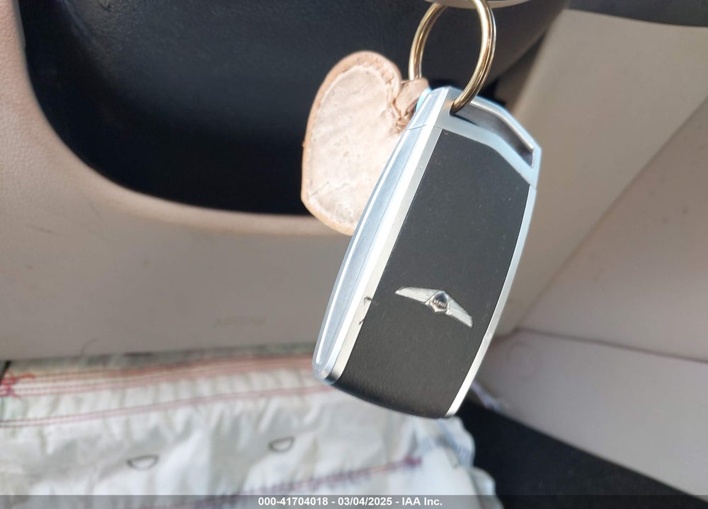 2019 GENESIS G70 2.0T ADVANCED VIN: KMTG34LA5KU026611