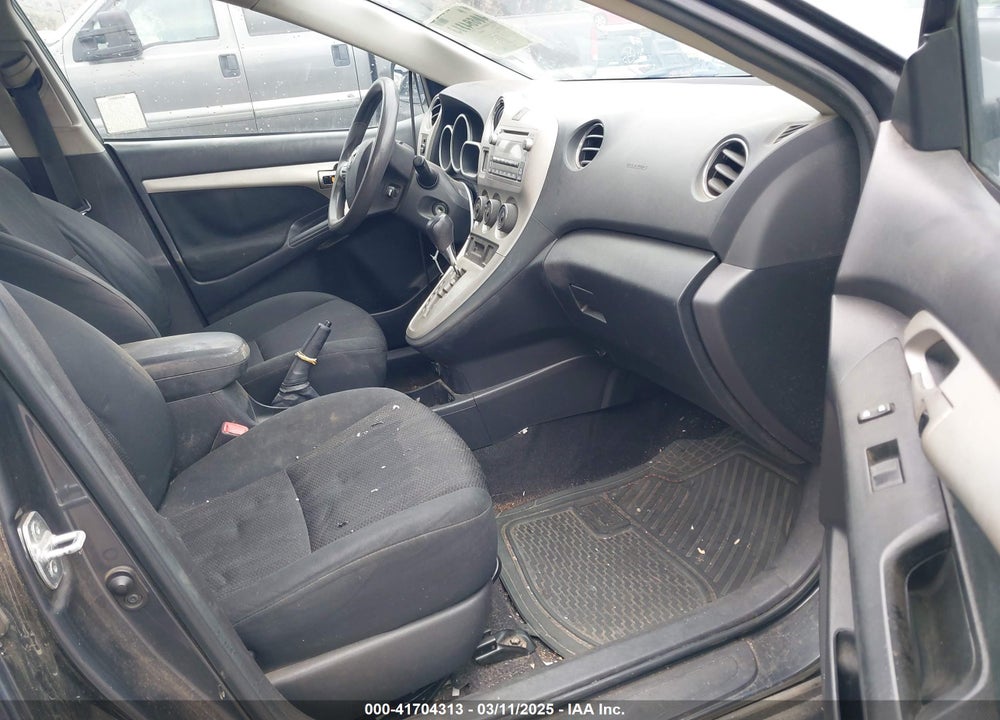 2011 TOYOTA MATRIX VIN: 2T1KU4EE2BC566145