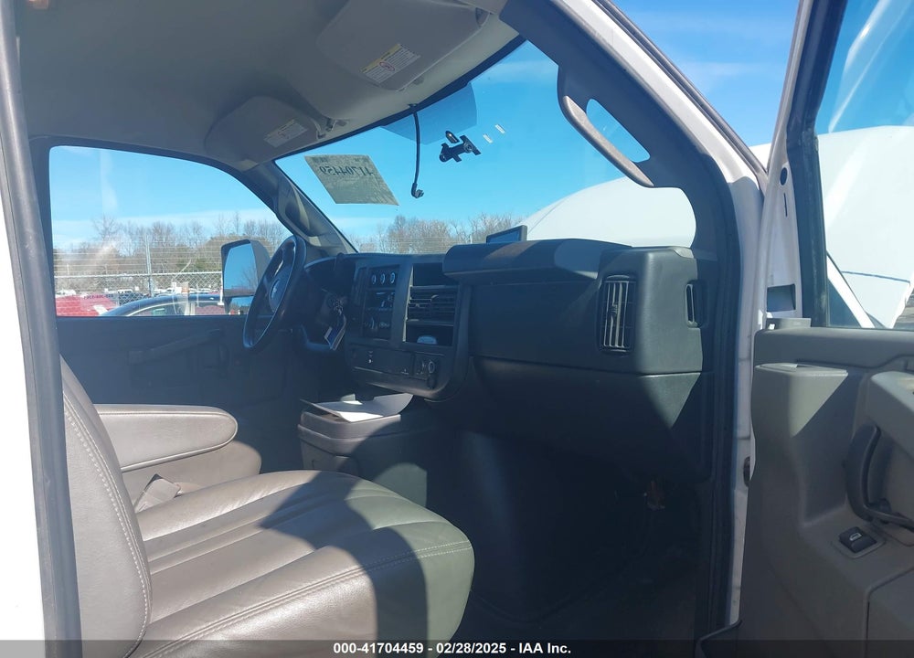 2017 CHEVROLET EXPRESS CUTAWAY WORK VAN VIN: 1HA3GSCG8HN007818