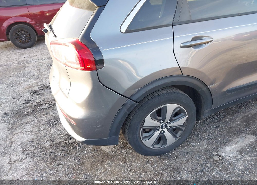 2017 KIA NIRO LX VIN: KNDCB3LC5H5049675