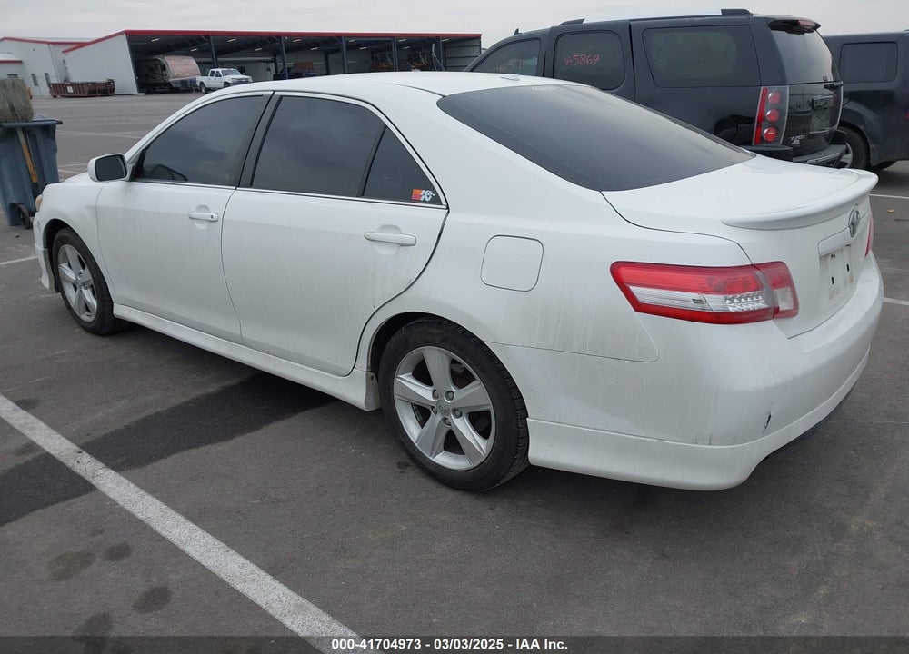 2011 TOYOTA CAMRY SE VIN: 4T1BF3EK5BU658827
