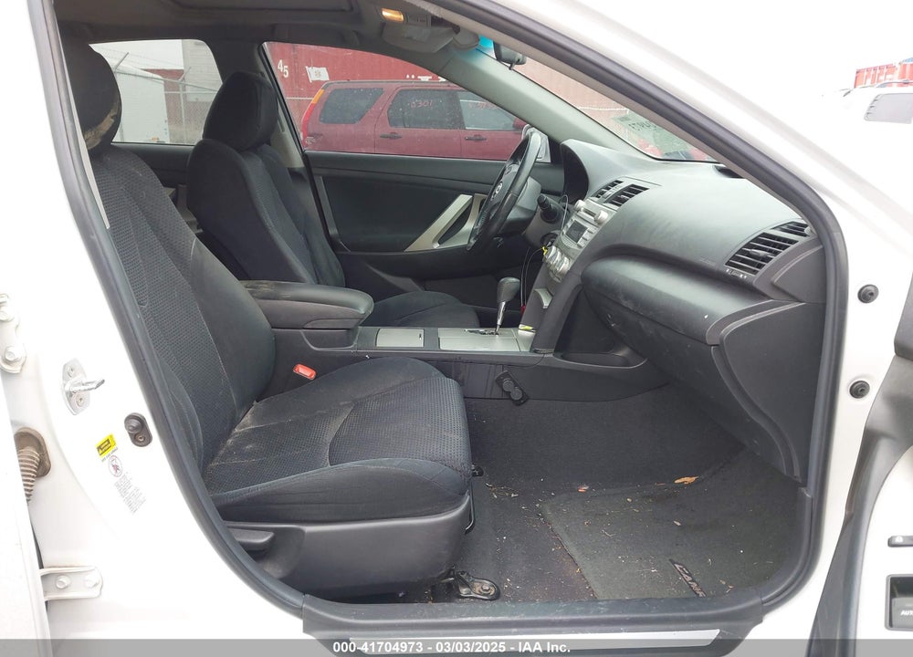 2011 TOYOTA CAMRY SE VIN: 4T1BF3EK5BU658827