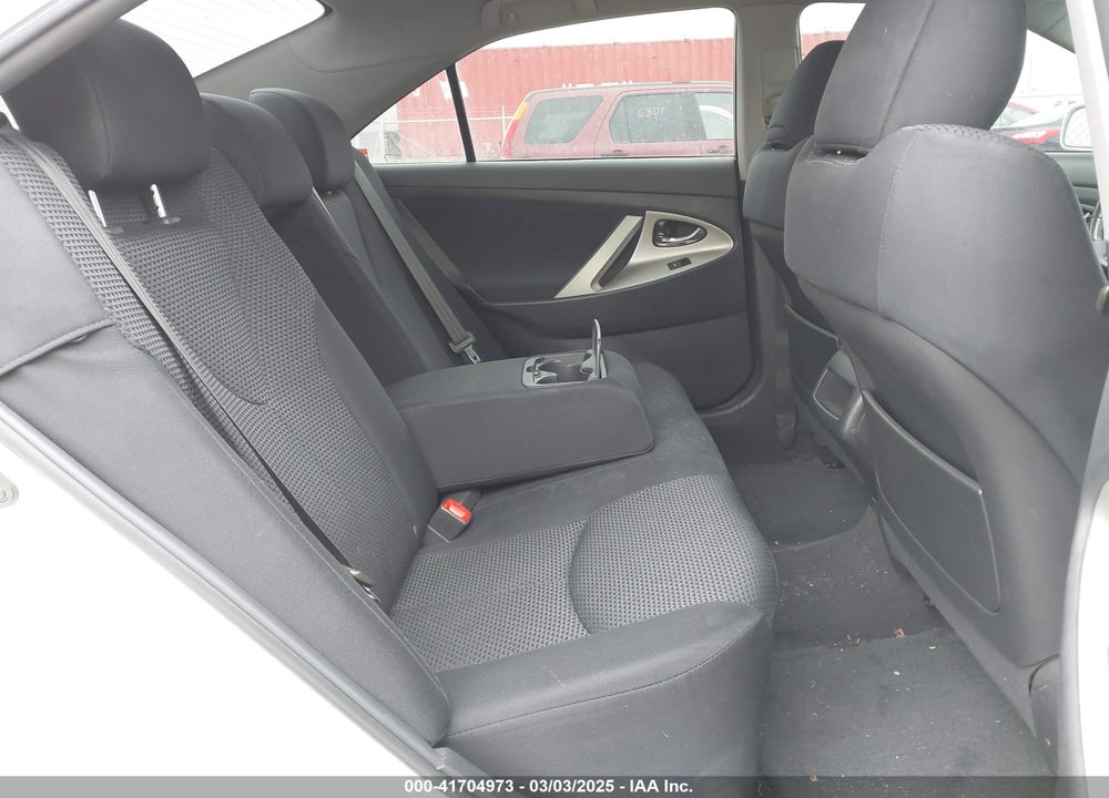 2011 TOYOTA CAMRY SE VIN: 4T1BF3EK5BU658827