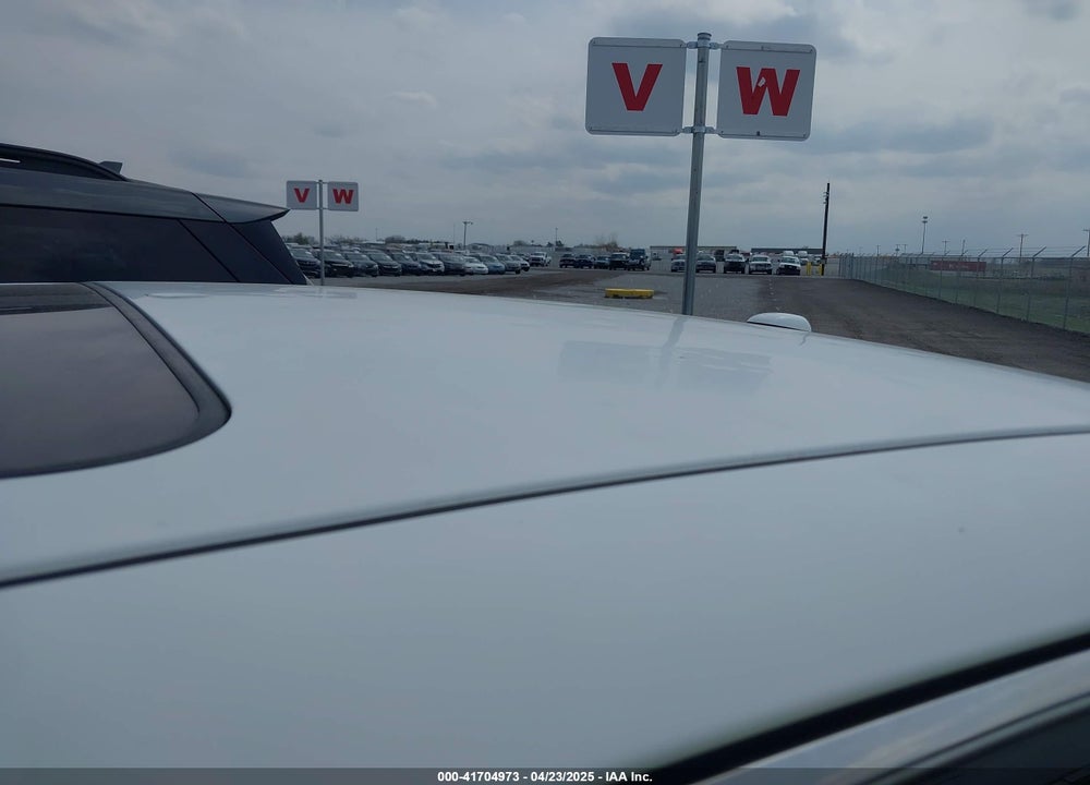 2011 TOYOTA CAMRY SE VIN: 4T1BF3EK5BU658827