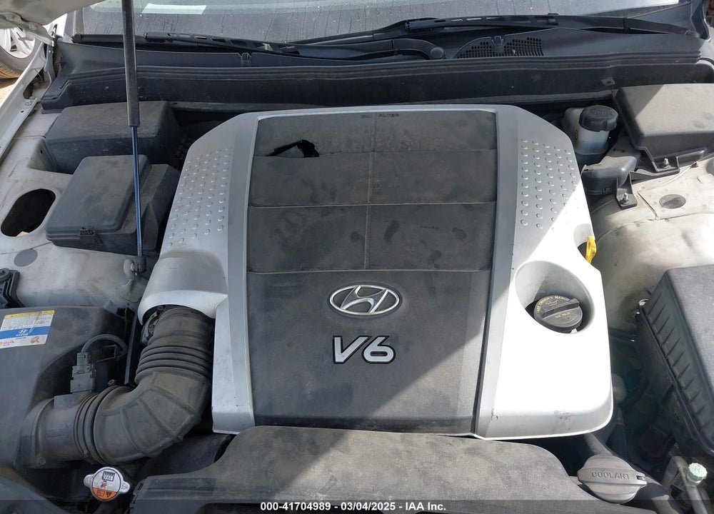 2011 HYUNDAI GENESIS VIN: KMHGC4DE4BU117560