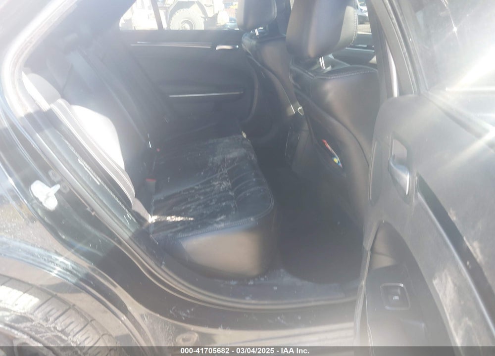 2017 CHRYSLER 300 VIN: 2C3CCABG3HH615996