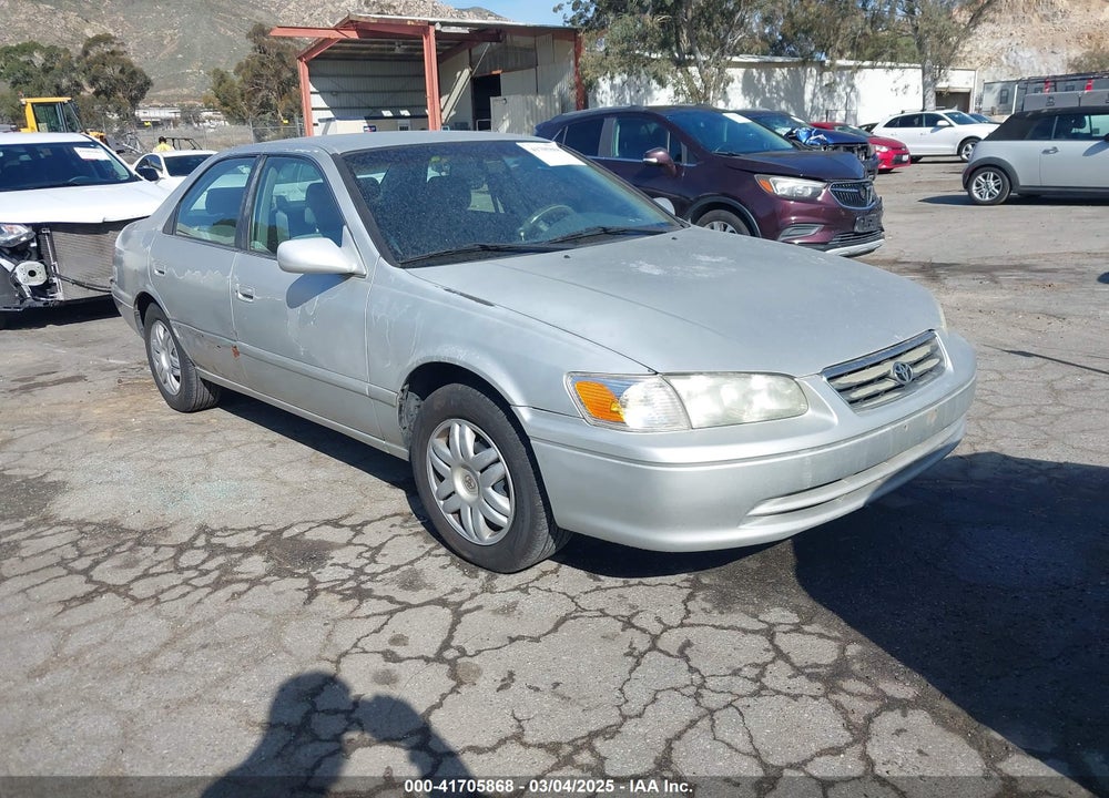2001 TOYOTA CAMRY LE VIN: 4T1BG22K01U852935
