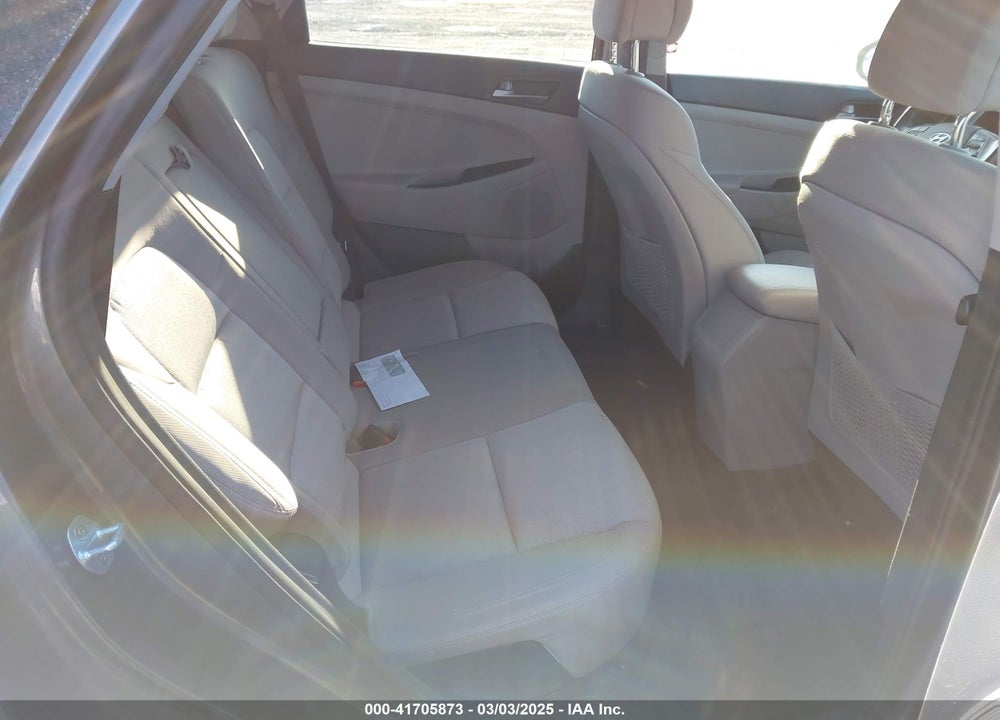 2016 HYUNDAI TUCSON VIN: KM8J33A23GU107572