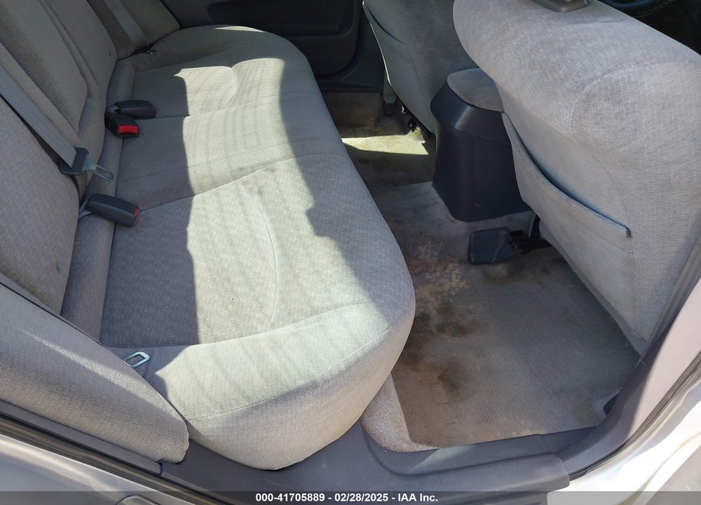 2002 HONDA ACCORD 2.3 LX VIN: 3HGCG56462G703845