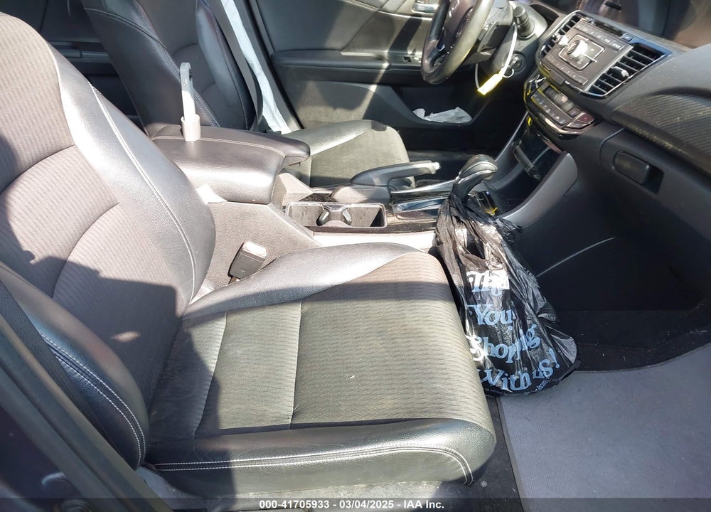 2016 HONDA ACCORD VIN: 1HGCR2F69GA025625