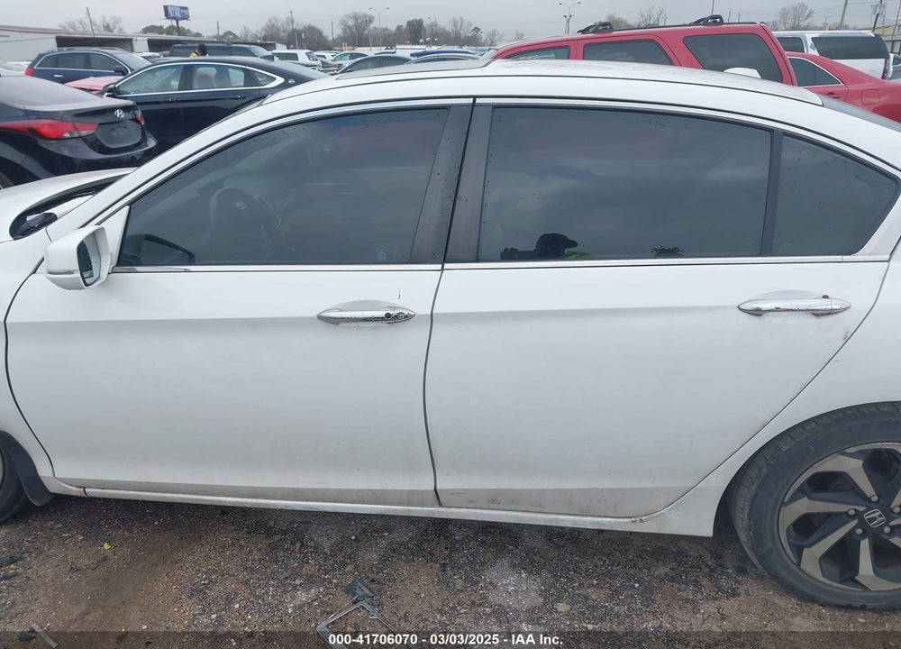 2016 HONDA ACCORD VIN: 1HGCR2F81GA056658