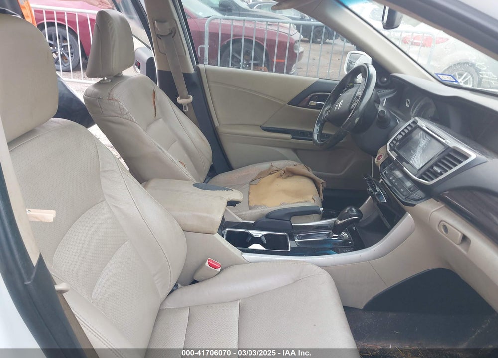 2016 HONDA ACCORD VIN: 1HGCR2F81GA056658