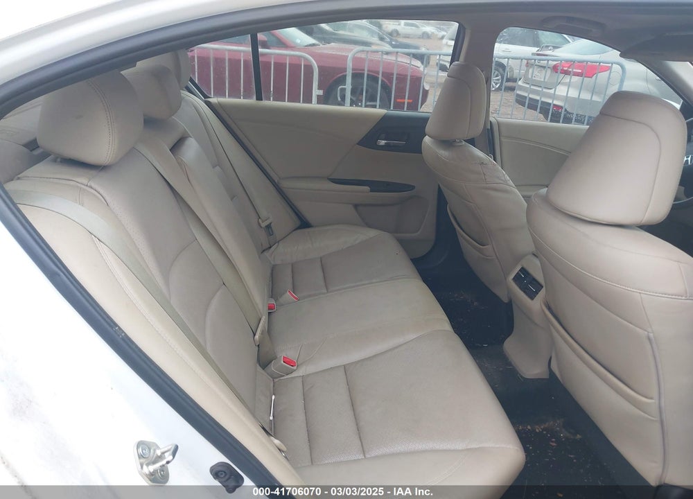 2016 HONDA ACCORD VIN: 1HGCR2F81GA056658