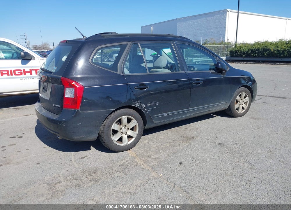 2007 KIA RONDO LX V6 VIN: KNAFG526477112626