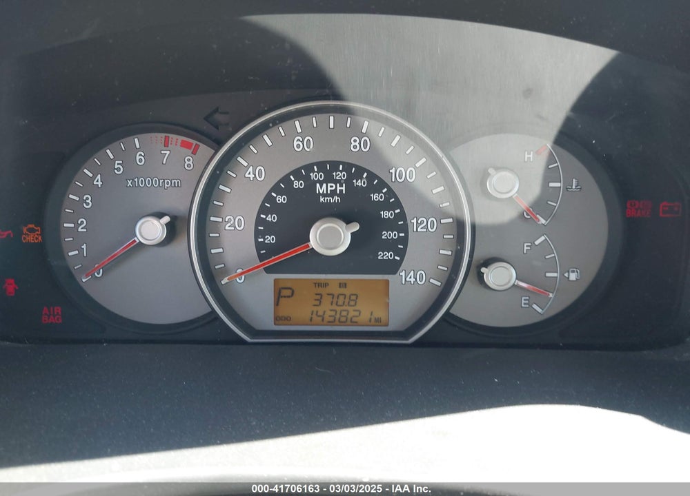 2007 KIA RONDO LX V6 VIN: KNAFG526477112626