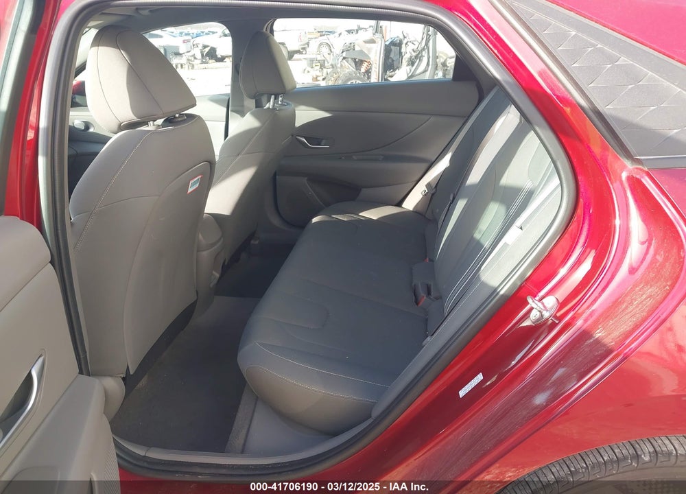 2024 HYUNDAI ELANTRA VIN: KMHLM4DG5RU724784