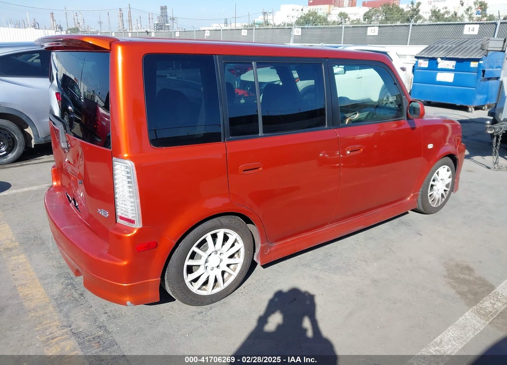 2004 SCION XB VIN: JTLKT324740158587