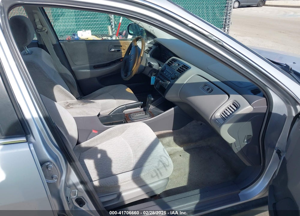2002 HONDA ACCORD 2.3 EX/2.3 SE VIN: 1HGCG66872A129294