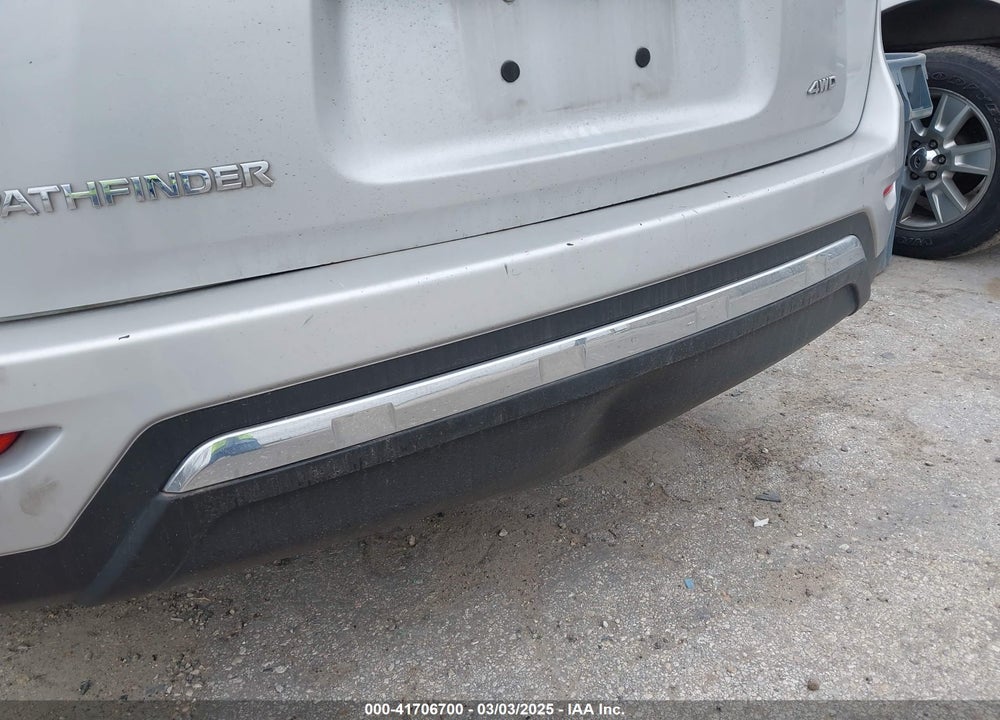 2015 NISSAN PATHFINDER VIN: 5N1AR2MM8FC701178