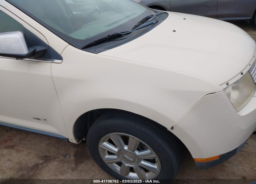 2007 LINCOLN MKX VIN: 2LMDU68C57BJ17122