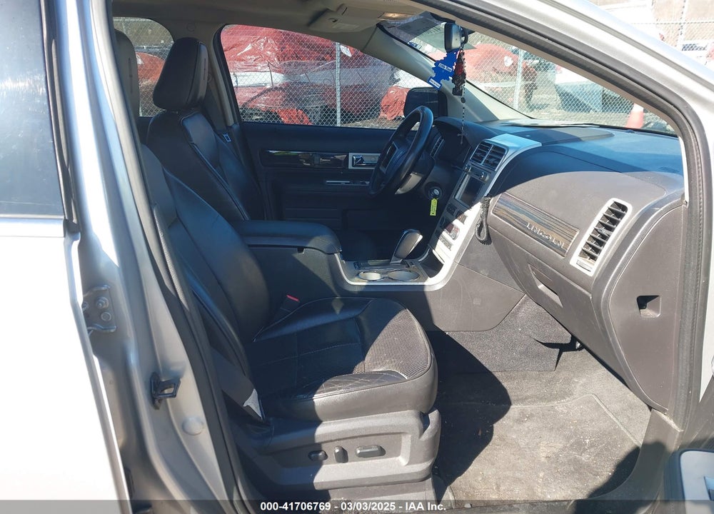 2009 LINCOLN MKX VIN: 2LMDU88C19BJ06021