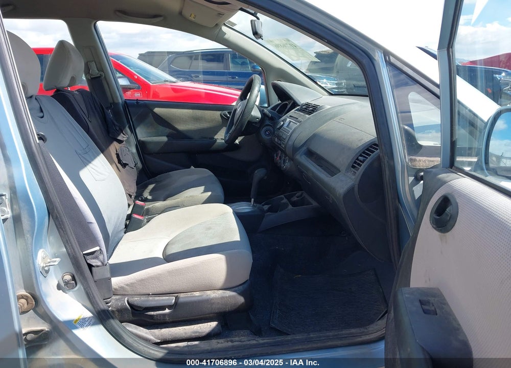 2007 HONDA FIT VIN: JHMGD38417S026289