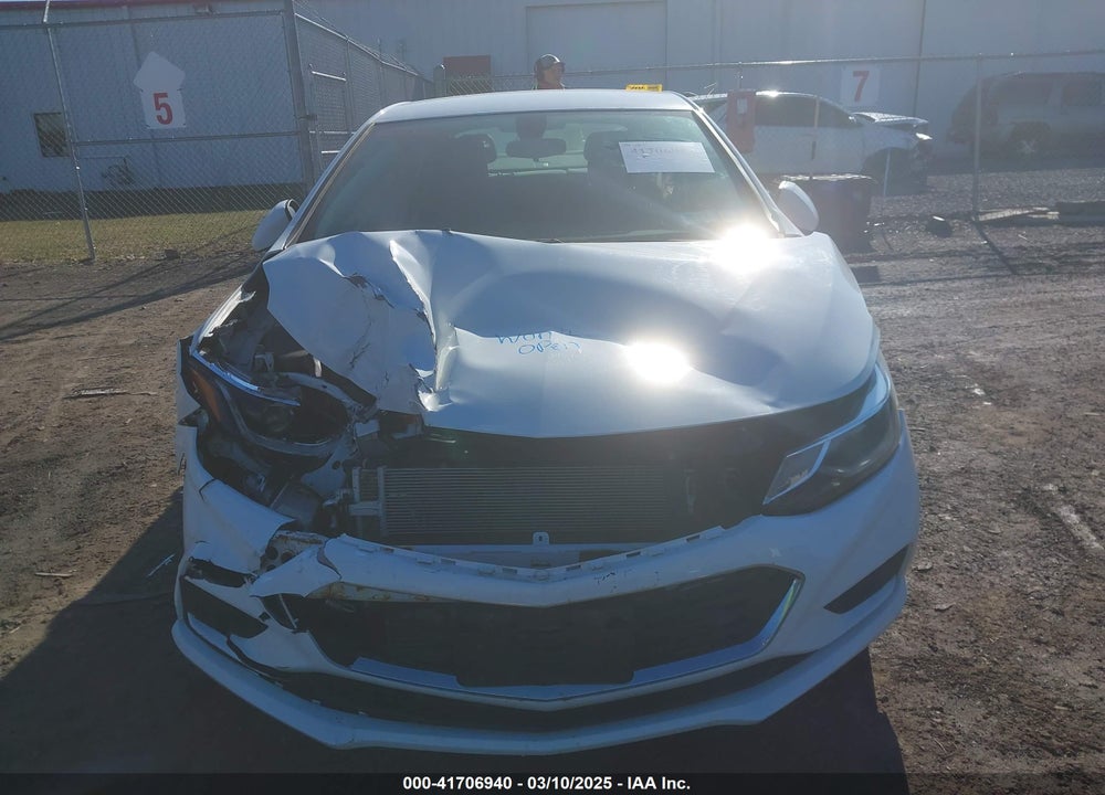 2017 CHEVROLET CRUZE VIN: 1G1BE5SM7H7215779