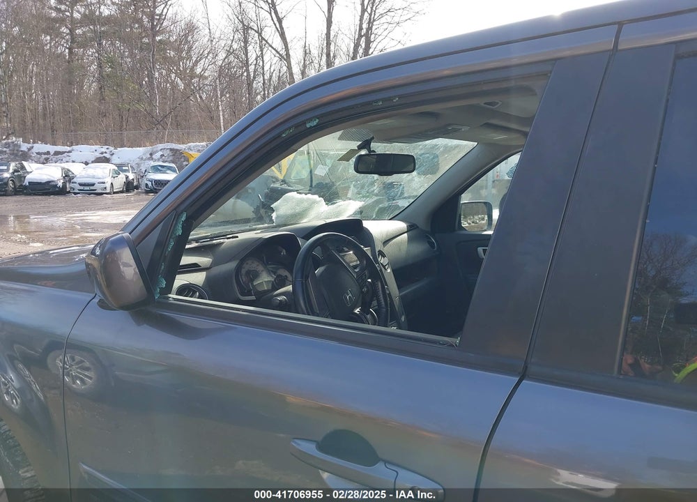 2015 HONDA PILOT EX-L VIN: 5FNYF4H79FB043787