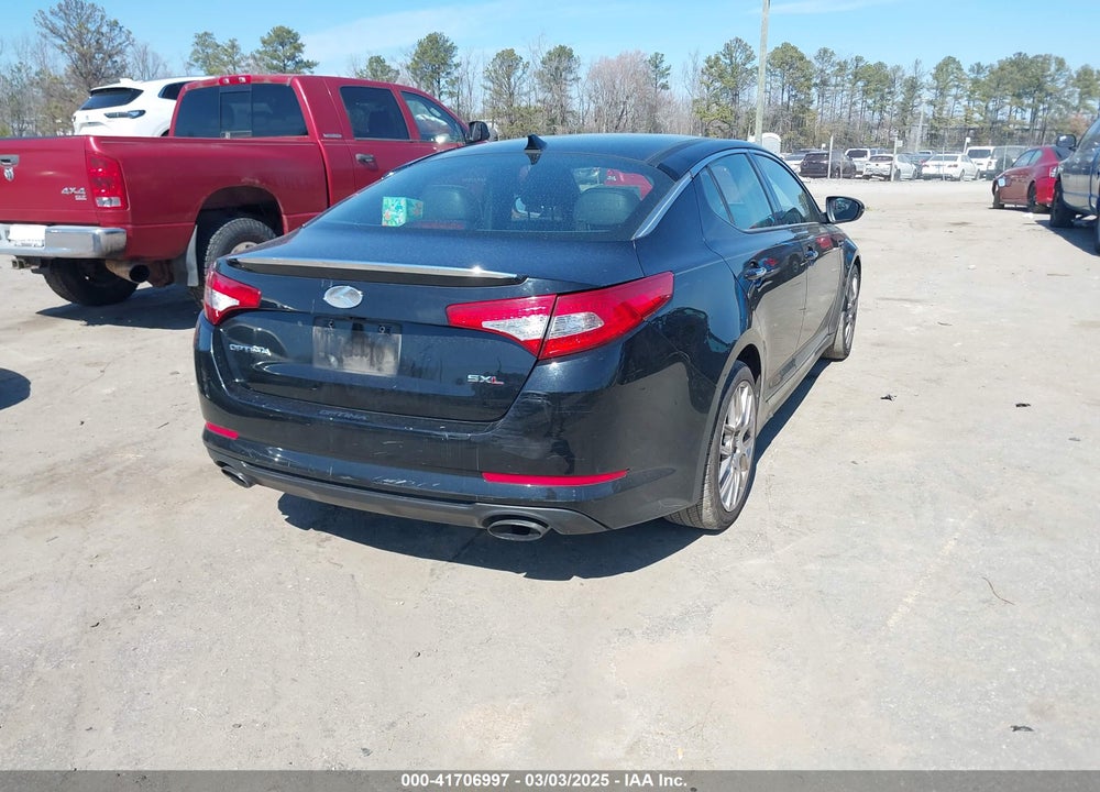 2013 KIA OPTIMA VIN: 5XXGR4A62DG111152