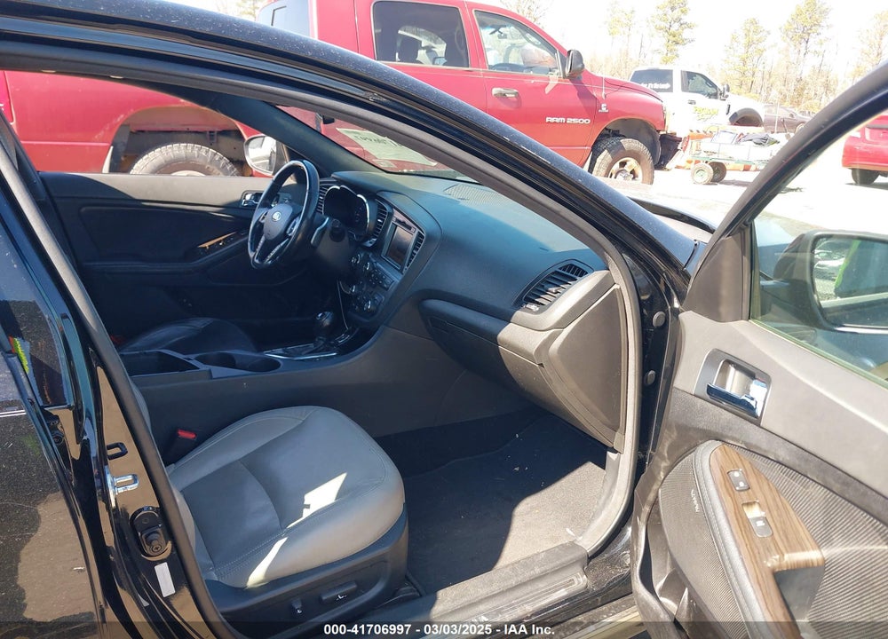 2013 KIA OPTIMA VIN: 5XXGR4A62DG111152