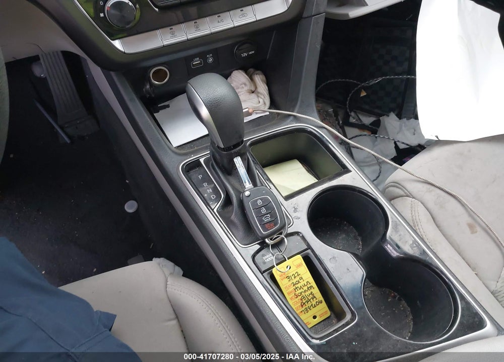 2019 HYUNDAI SONATA VIN: 5NPE24AF9KH738606