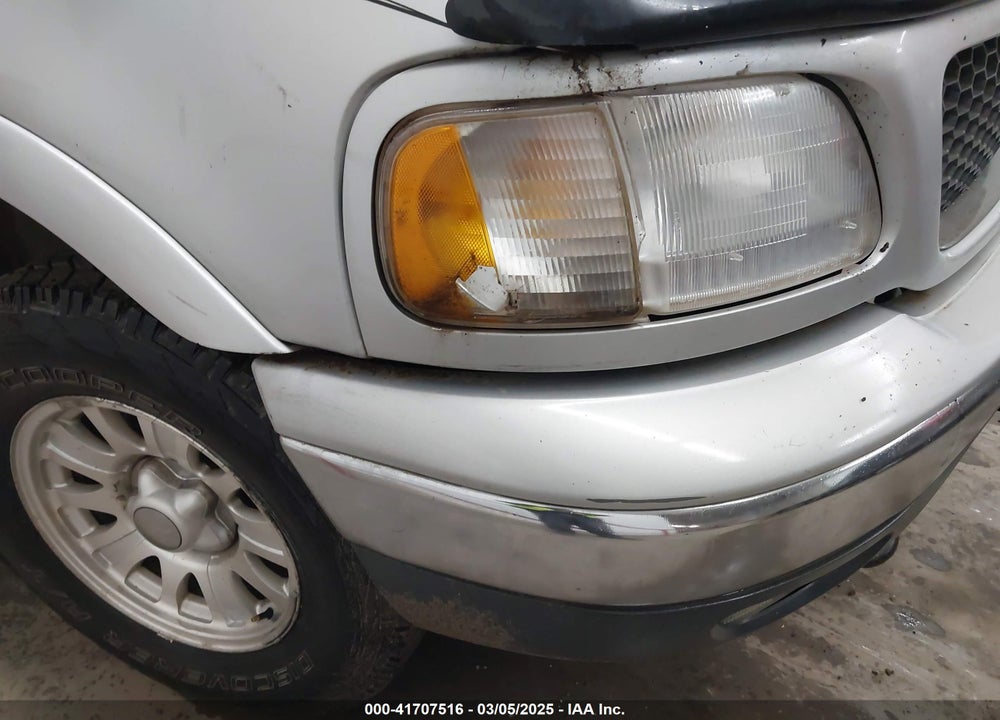 2001 FORD F-150 VIN: 1FTRW08L81KF19212