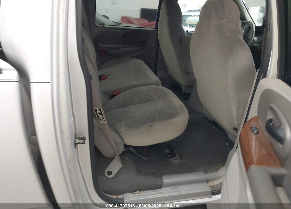 2001 FORD F-150 VIN: 1FTRW08L81KF19212
