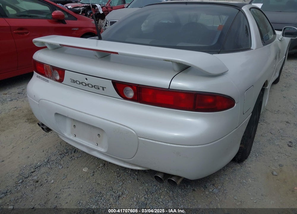 1995 MITSUBISHI 3000 GT VIN: JA3AM84J9SY006697