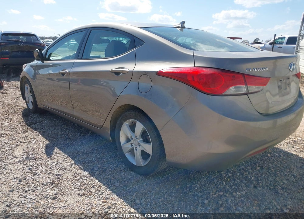 2013 HYUNDAI ELANTRA VIN: 5NPDH4AE7DH381060