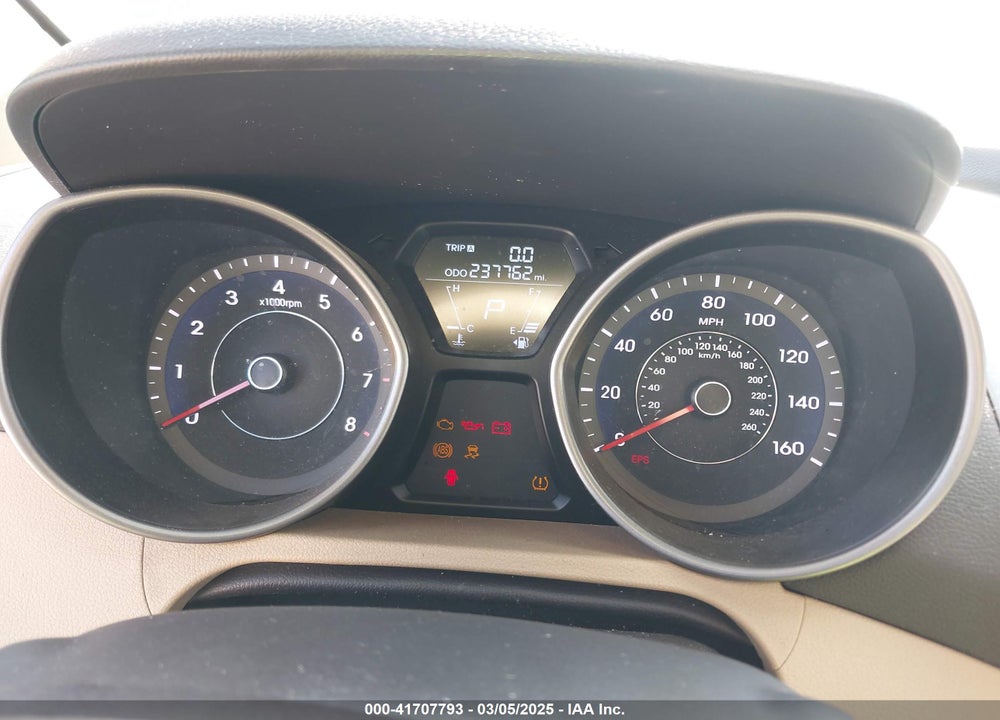 2013 HYUNDAI ELANTRA VIN: 5NPDH4AE7DH381060