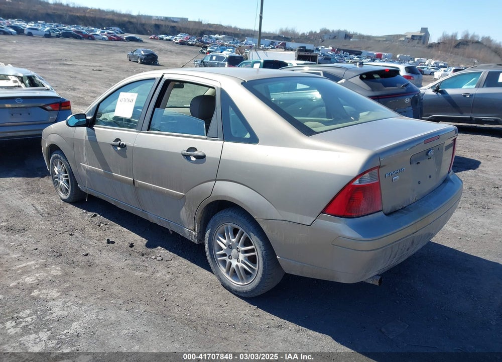 2005 FORD FOCUS ZX4 VIN: 1FAFP34N85W266566