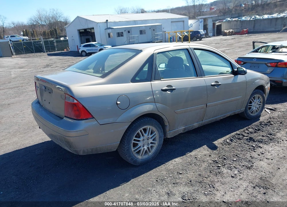 2005 FORD FOCUS ZX4 VIN: 1FAFP34N85W266566