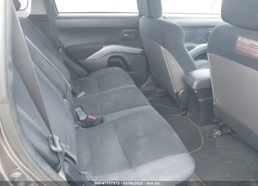 2009 MITSUBISHI OUTLANDER ES VIN: JA4LS21W59Z013495