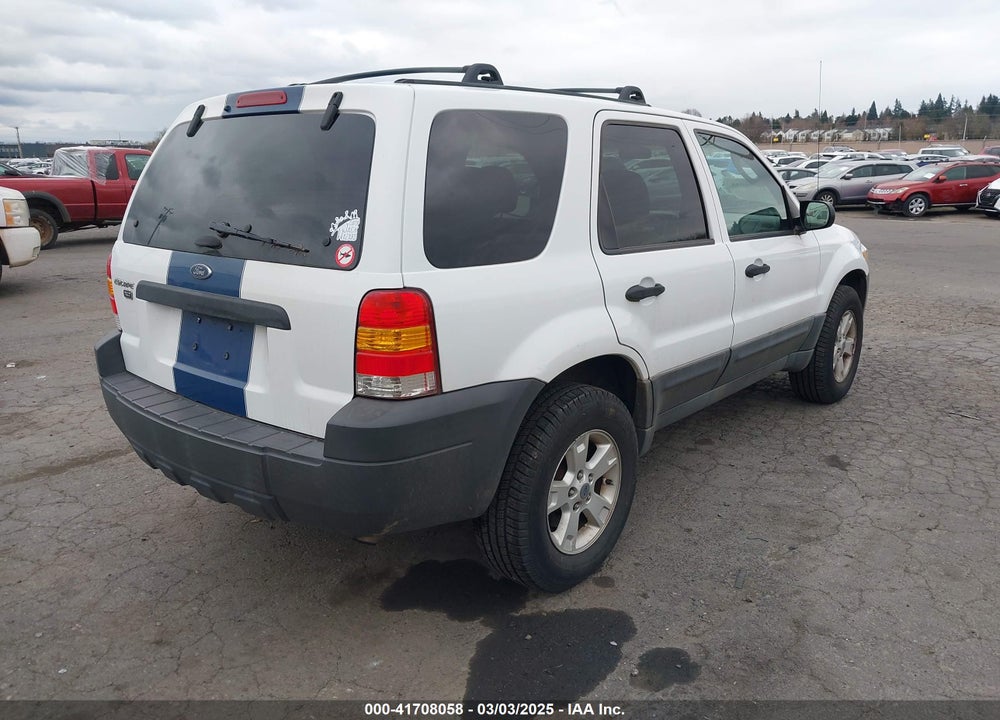2005 FORD ESCAPE XLT VIN: 1FMYU93105KA75028