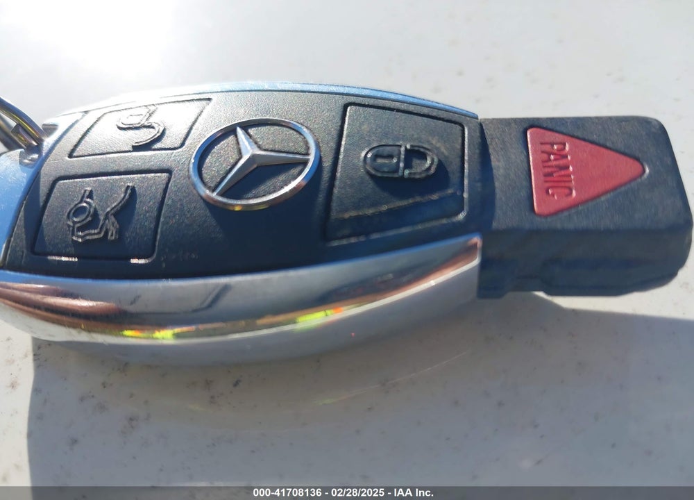 2010 MERCEDES-BENZ E 350 VIN: WDDHF8HB7AA111622