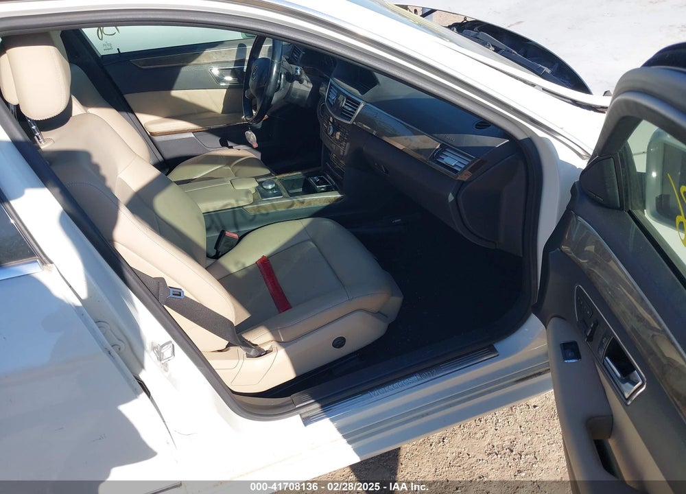 2010 MERCEDES-BENZ E 350 VIN: WDDHF8HB7AA111622