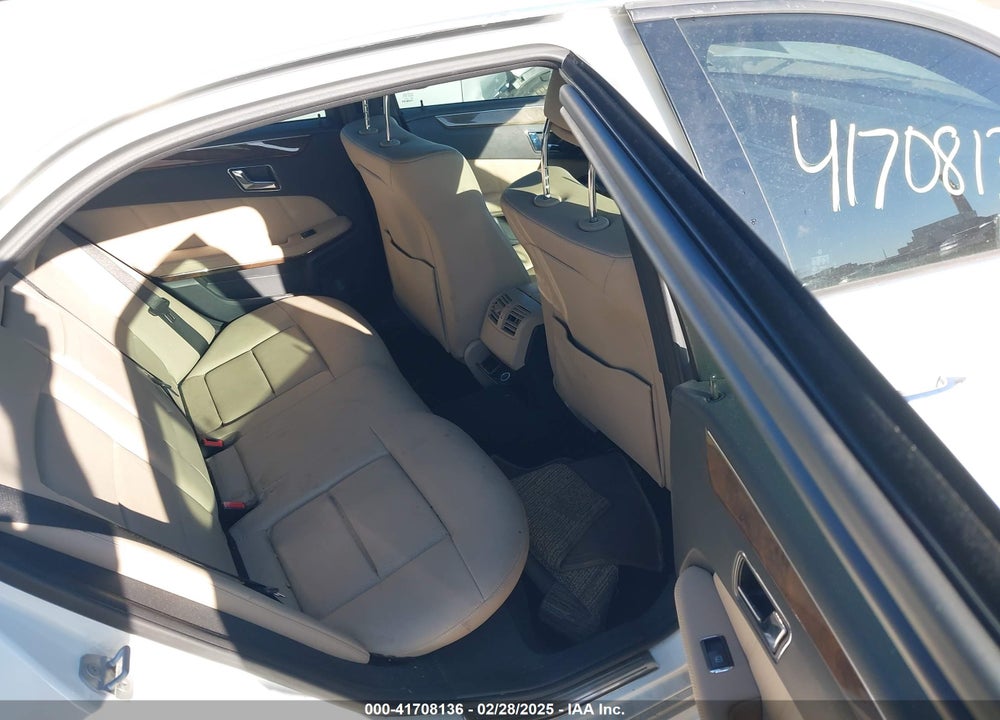 2010 MERCEDES-BENZ E 350 VIN: WDDHF8HB7AA111622