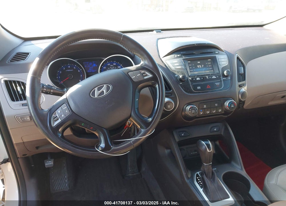 2014 HYUNDAI TUCSON SE VIN: KM8JUCAG7EU802658