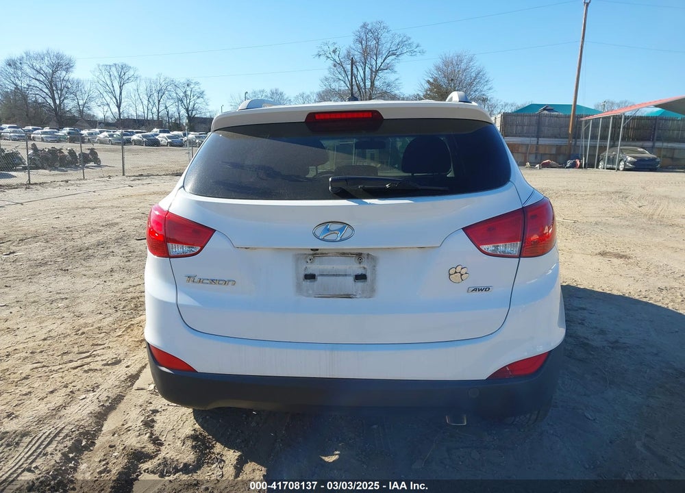 2014 HYUNDAI TUCSON SE VIN: KM8JUCAG7EU802658