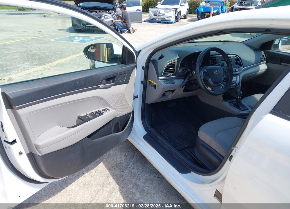 2017 HYUNDAI ELANTRA SE VIN: 5NPD74LF8HH160159