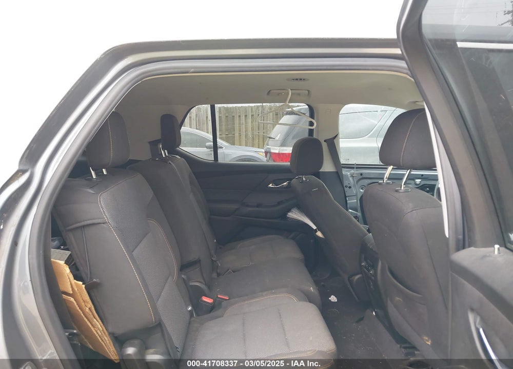 2018 CHEVROLET TRAVERSE LS VIN: 1GNERFKW4JJ248576